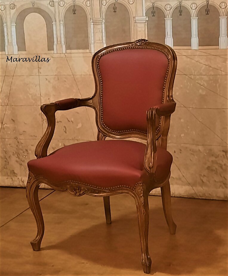 LA SILLA ROJA