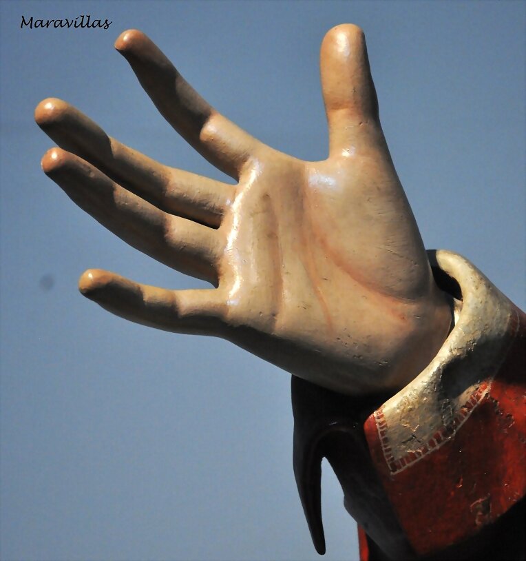 LA MANO