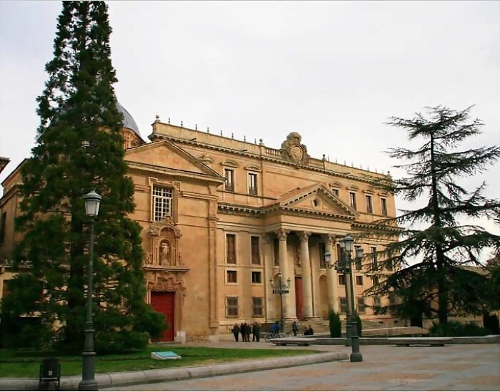 EL PALACIO DE ANAYA
