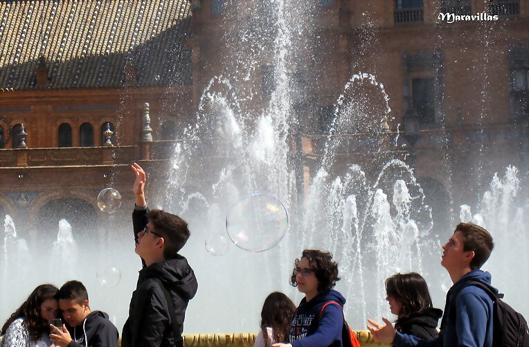 INFANCIA Y JUVENTUD