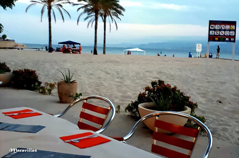 CENAR AL ATARDECER