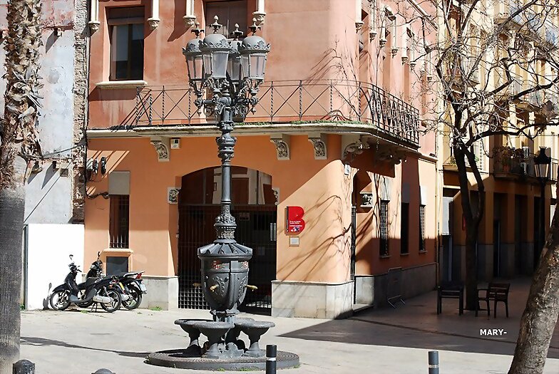 FAROLA-FUENTE "CANALETAS"