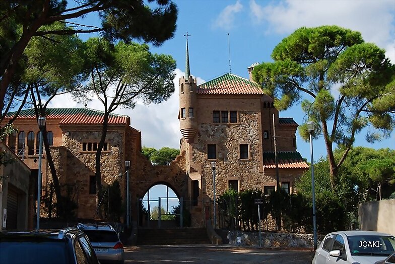 UN PASEO POR ....33-(3)-LA COLONIA GÜELL-Barcelona