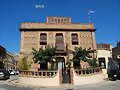 UN PASEO POR ....33-(8)-LA COLONIA G&Uuml;ELL-BCN