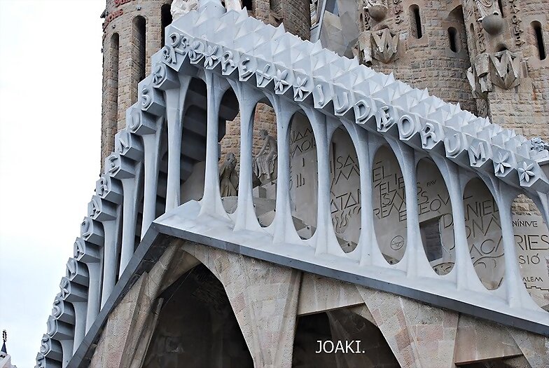 "LA SAGRADA FAMILIA ,FOTO A FOTO".112-