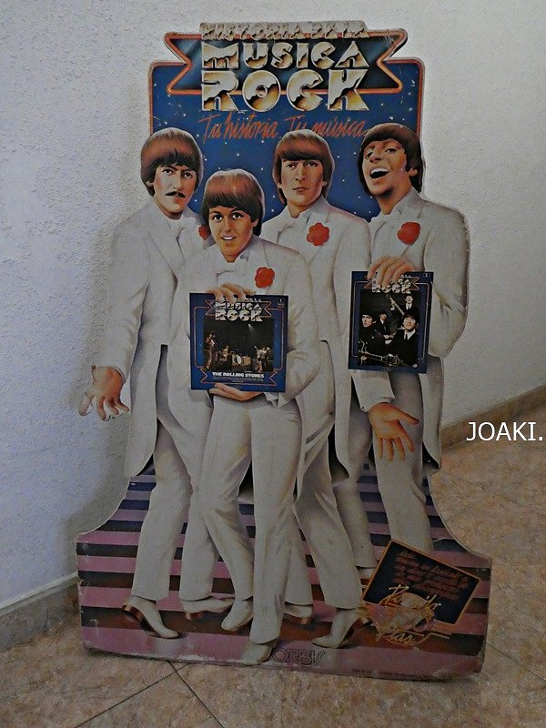 Y...SABADO-CON COLECCIONES Y RECUERDOS...
