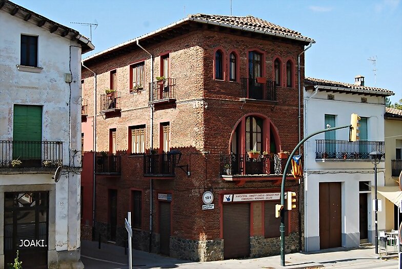 UN PASEO POR...40 (3) VALLGORGUINA -Barcelona .