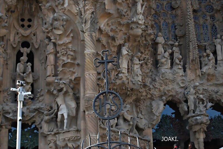 "LA SAGRADA FAMILIA ,FOTO A FOTO".121-