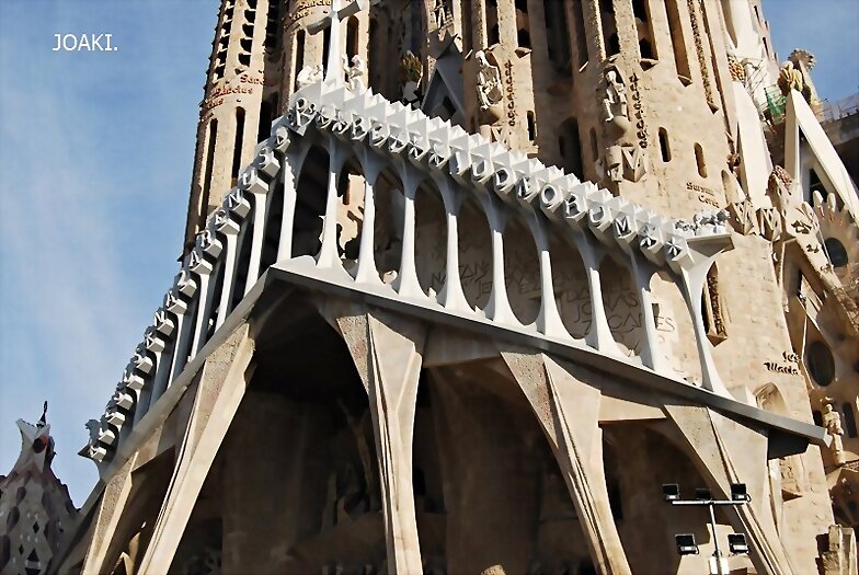 "LA SAGRADA FAMILIA ,FOTO A FOTO".123-