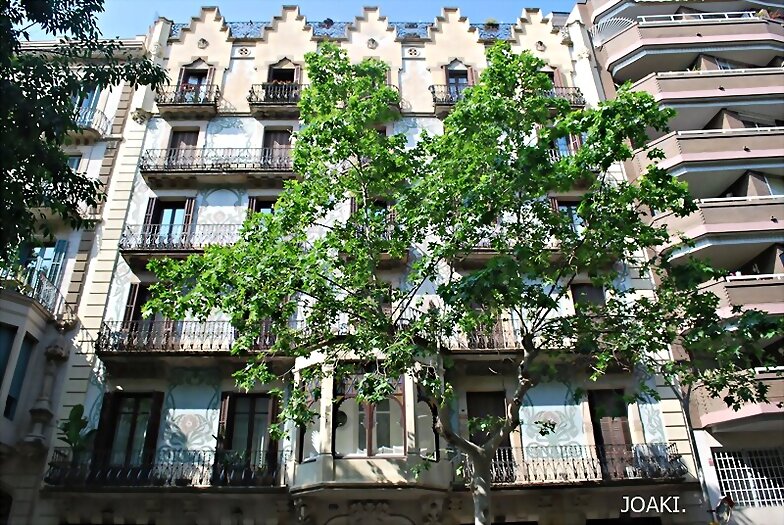 BARCELONA ESGRAFIADA -13 -