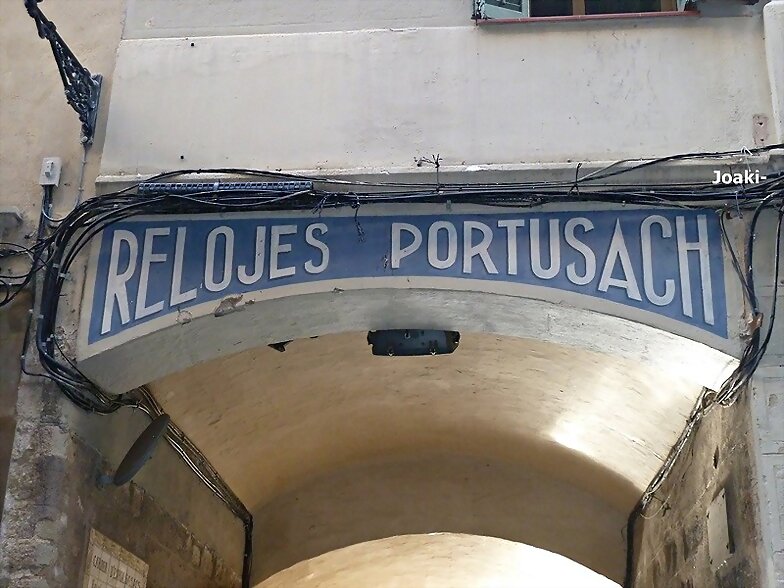 CARRER DE LES MOLES-Barcelona -