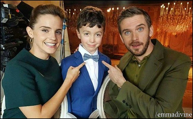 Emma Watson, Dan Stvens y un fan.