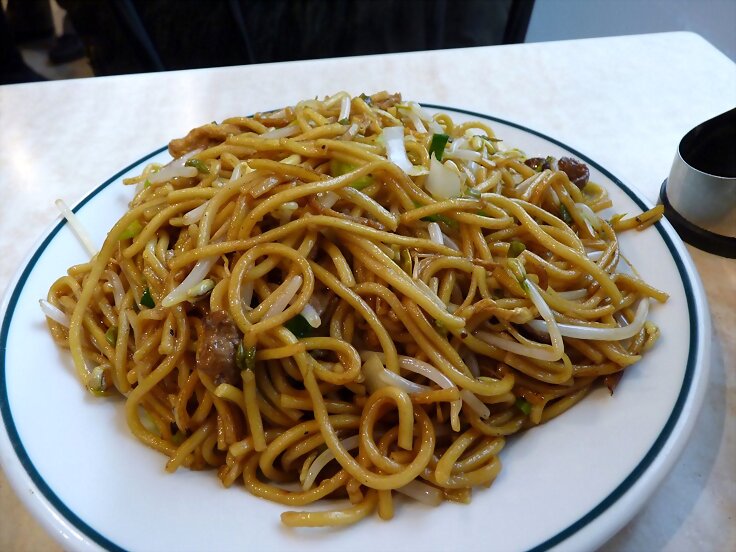 Fideos salteados