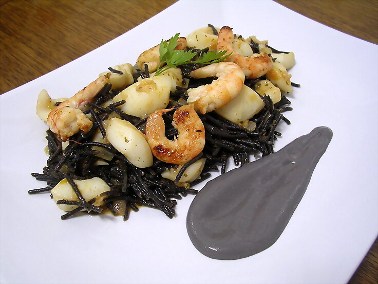 Fideos negros