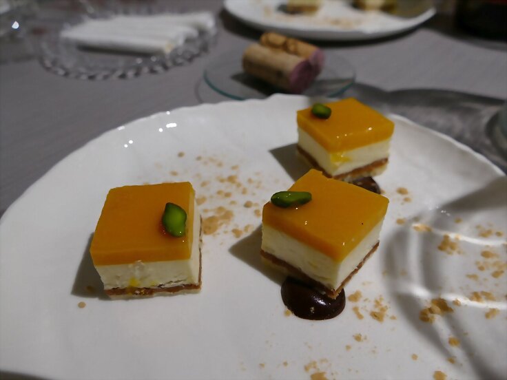 petit-four